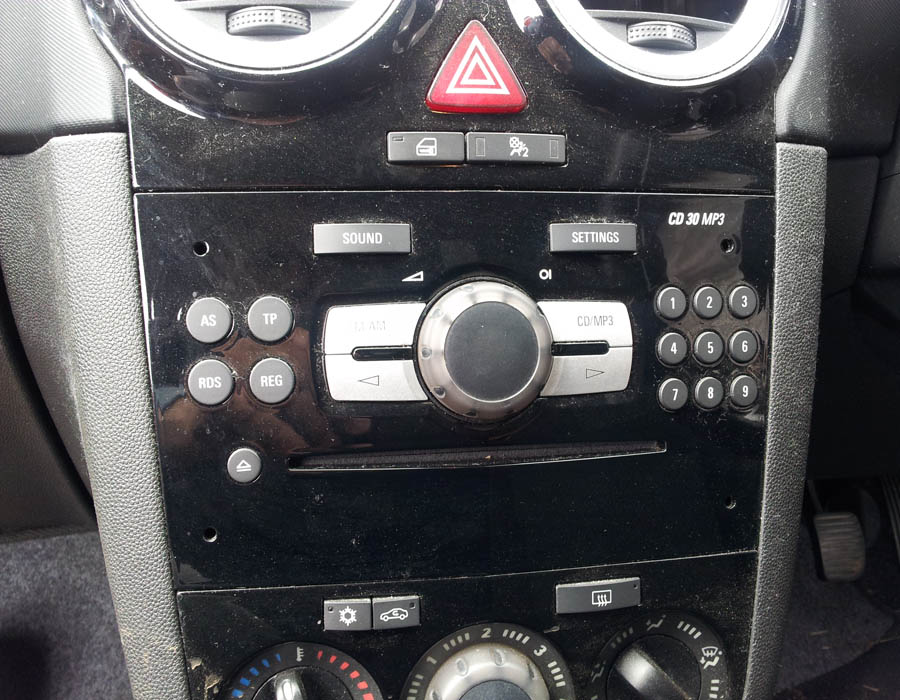 Vauxhall Corsa Design cd-head-unit